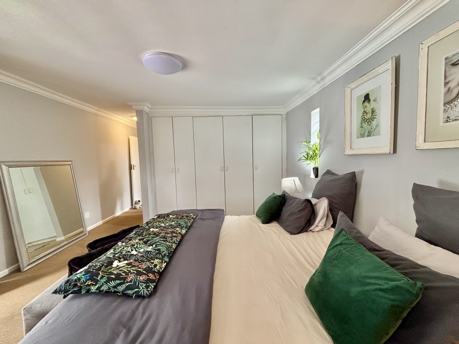 5 Bedroom Property for Sale in Vierlanden Western Cape